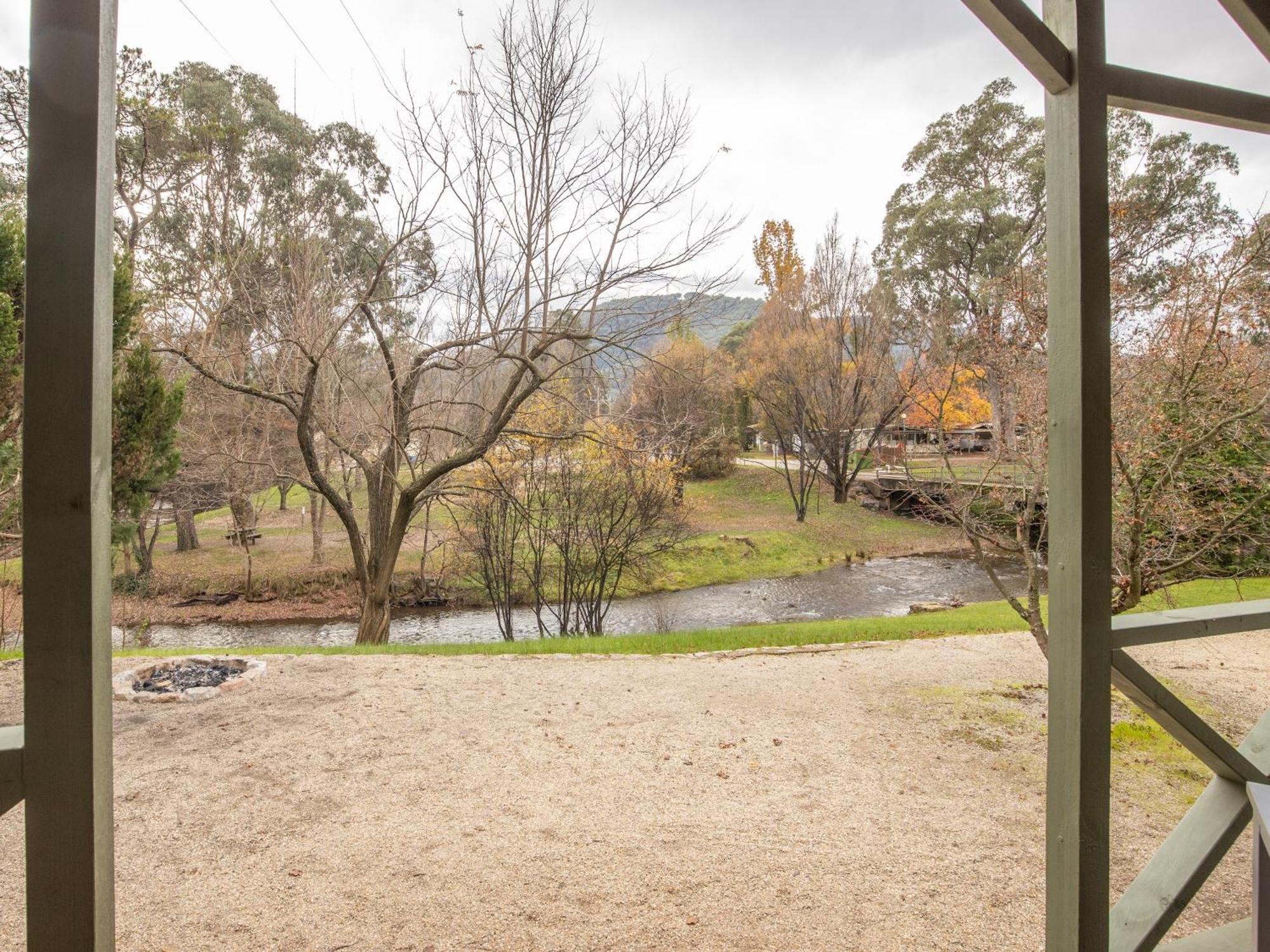 Nrma Bright Holiday Park エクステリア 写真